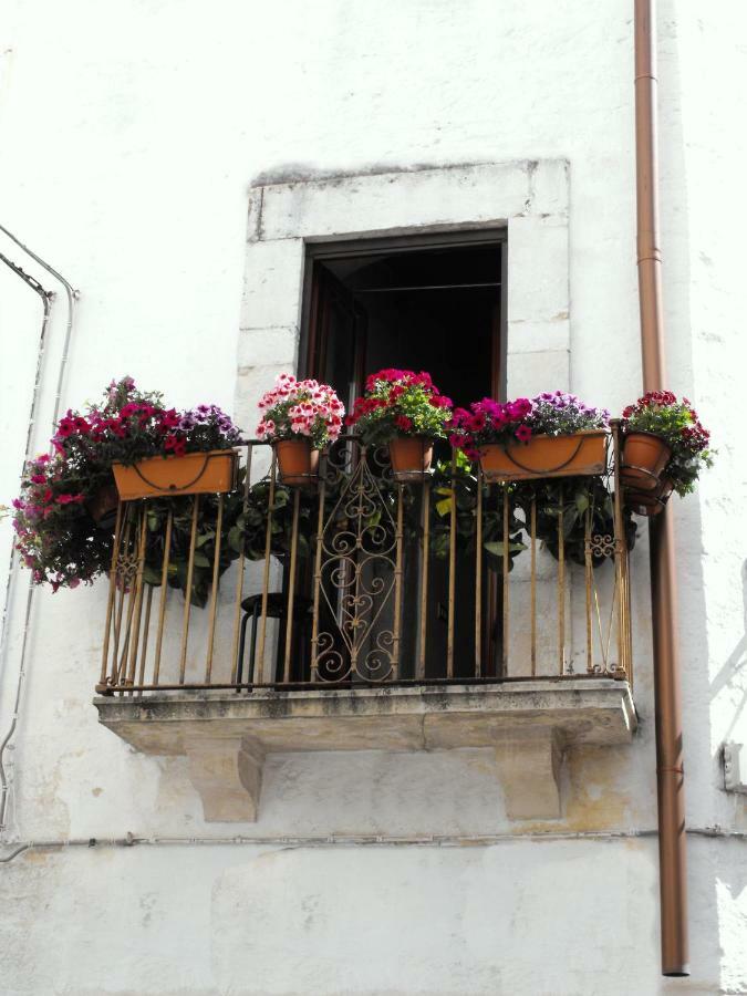 Bemyguest Rutigliano Acomodação com café da manhã Exterior foto